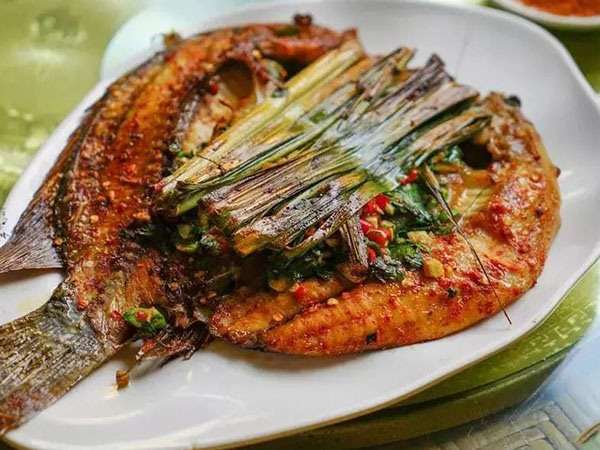 香茅草烤魚