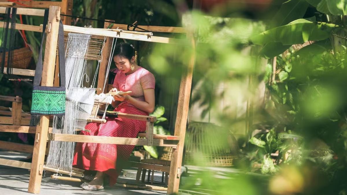 西雙版納國家級非物質文化遺產傣族織錦技藝
