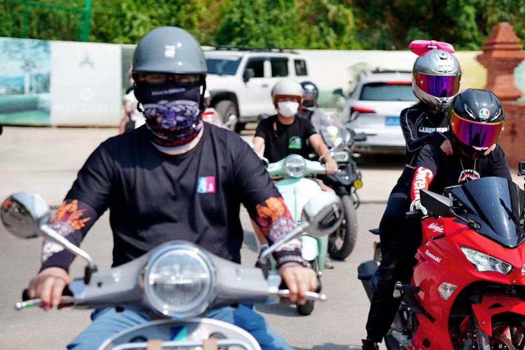 西雙版納維斯帕車友會(huì)