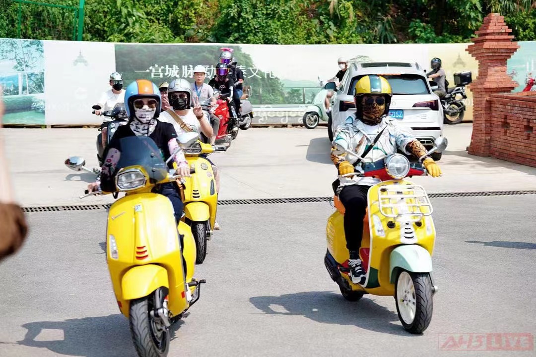 西雙版納維斯帕車友會(huì)