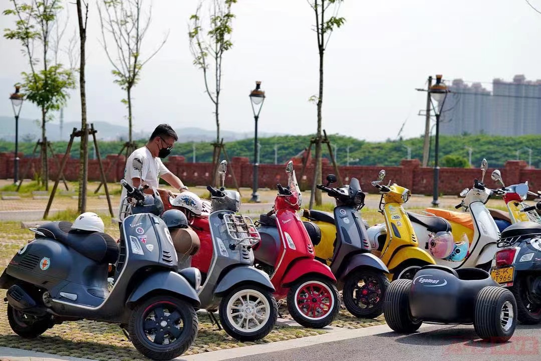 西雙版納維斯帕車友會(huì)